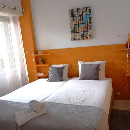 Charm Discovery Principe 7 * Lisbon